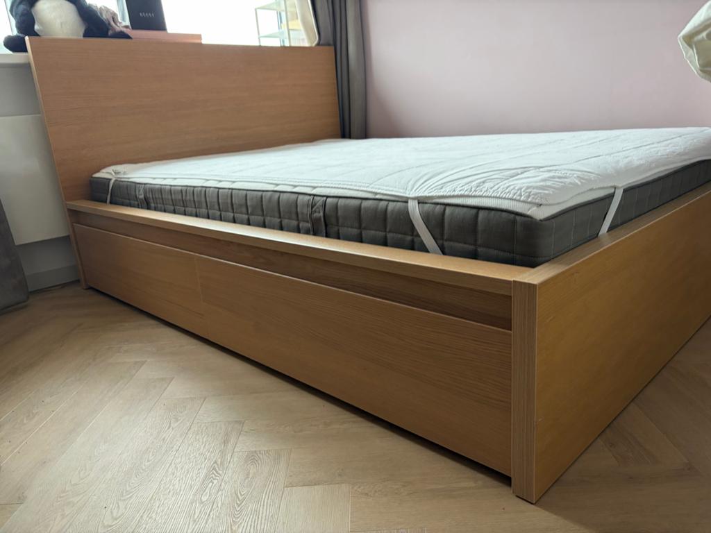 IKEA Malm bed met lades en Hövåg matras 140x200, Ophalen, Bruin, Tweepersoons, 140 cm