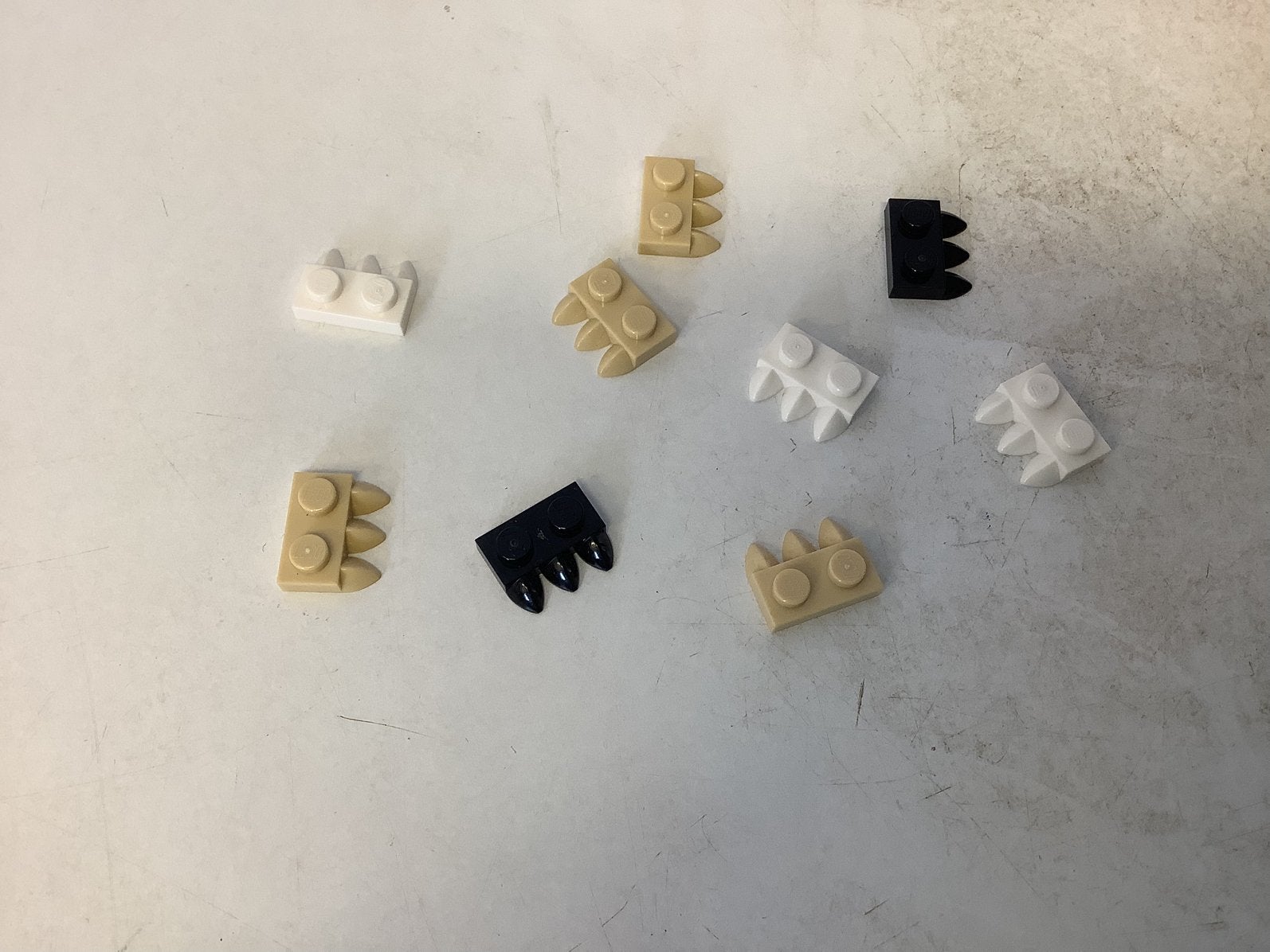 Lego plaat aangepast 1x2 met 3 tanden klauwen, Ophalen of Verzenden, Gebruikt, Losse stenen, Lego