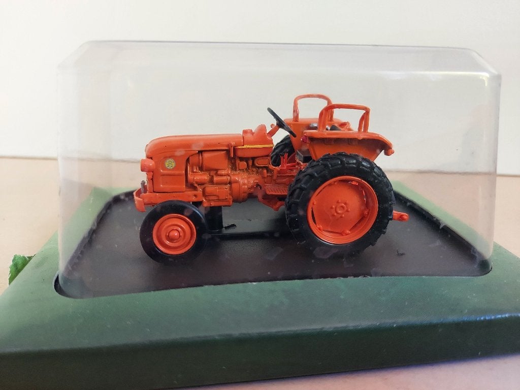 Renault D22 1_43 oldtimer tractor Editions Atlas, Ophalen of Verzenden, Nieuw, Tractor of Landbouw, Overige merken