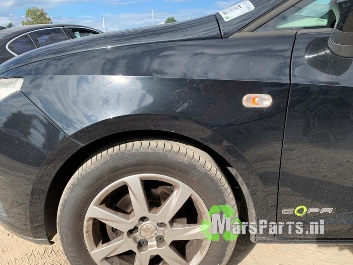 Scherm links-voor van een Seat Ibiza