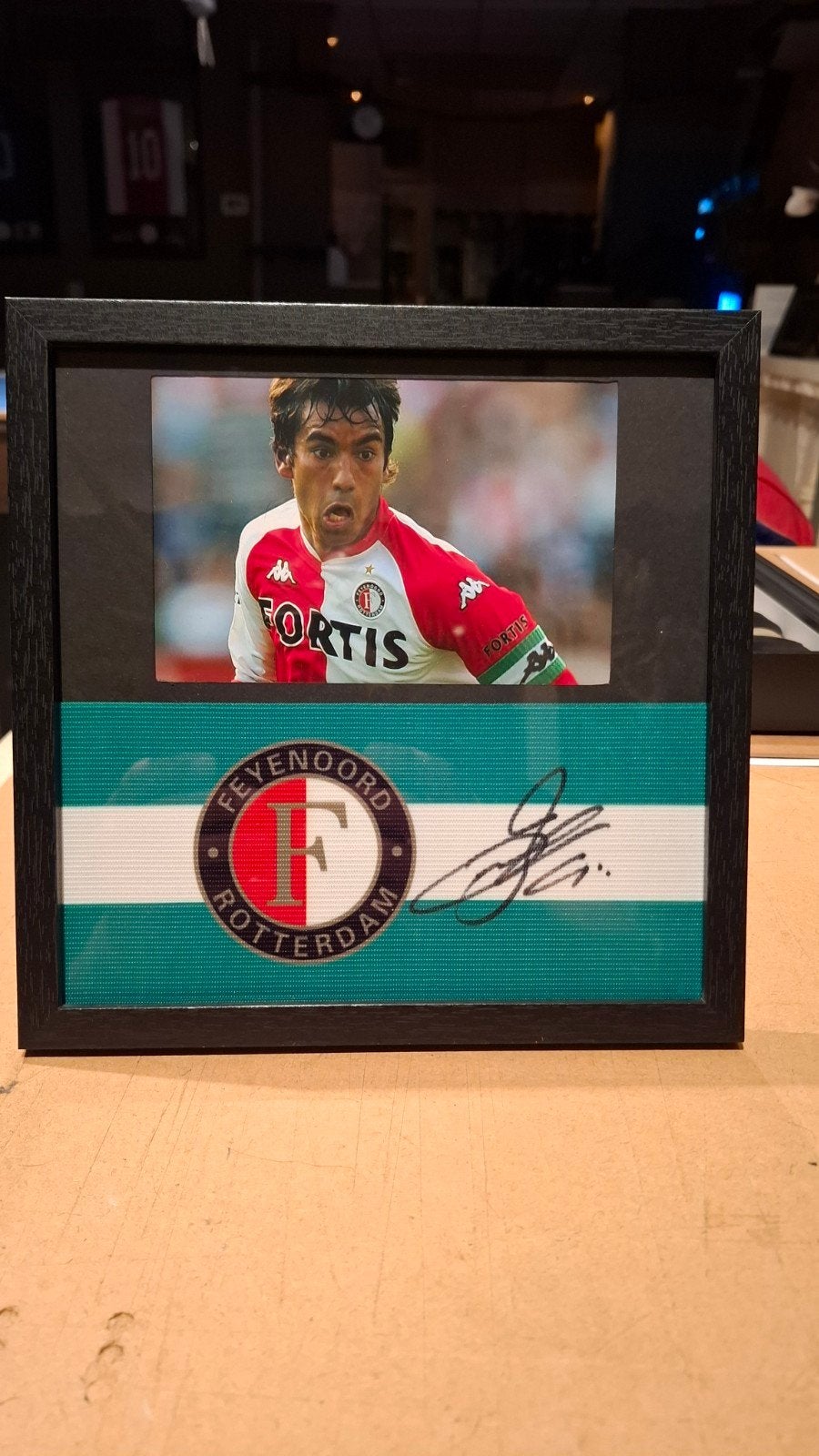 feyenoord aanvoerdersband met handtekening v Bronckhorst, Verzamelen, Ophalen of Verzenden, Feyenoord