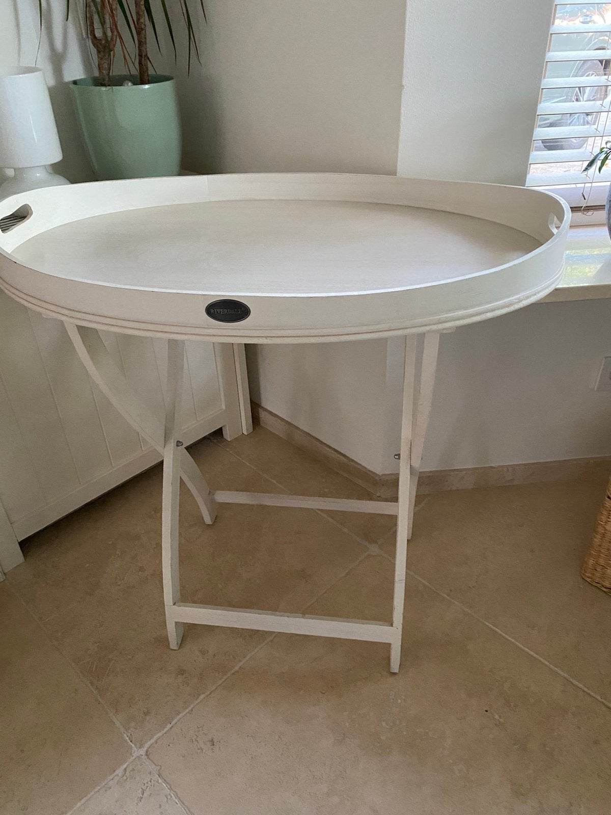 Riverdale sidetable butlertray tafel dienblad, Ophalen, Gebruikt, 100 tot 150 cm, 25 tot 50 cm