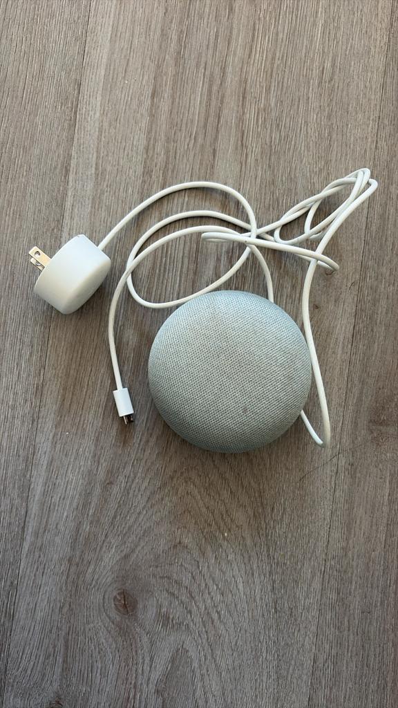 Google Home Mini - Slimme speaker, Audio, Tv en Foto, Mediaspelers, Ophalen of Verzenden, Zo goed als nieuw