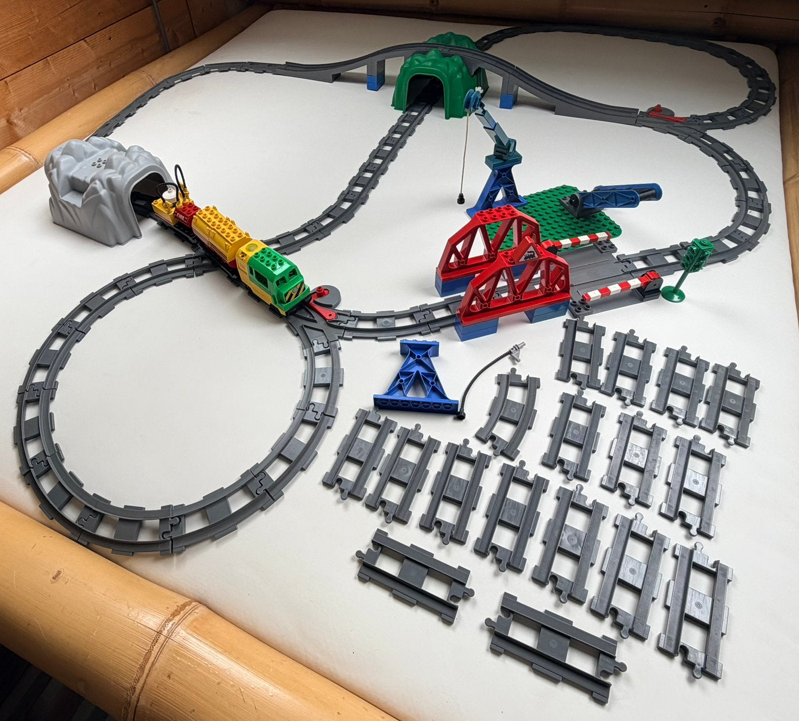 Sinterklaas tip! Uitgebreide LEGO Duplo treinbaan, Kinderen en Baby's, Ophalen of Verzenden, Gebruikt, Inclusief accessoires, Duplo