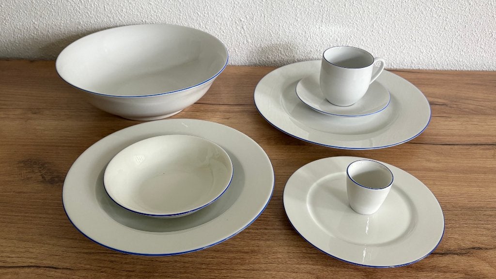 Wit servies met subtiel blauw accent, Ophalen, Zo goed als nieuw, Overige stijlen, Porselein