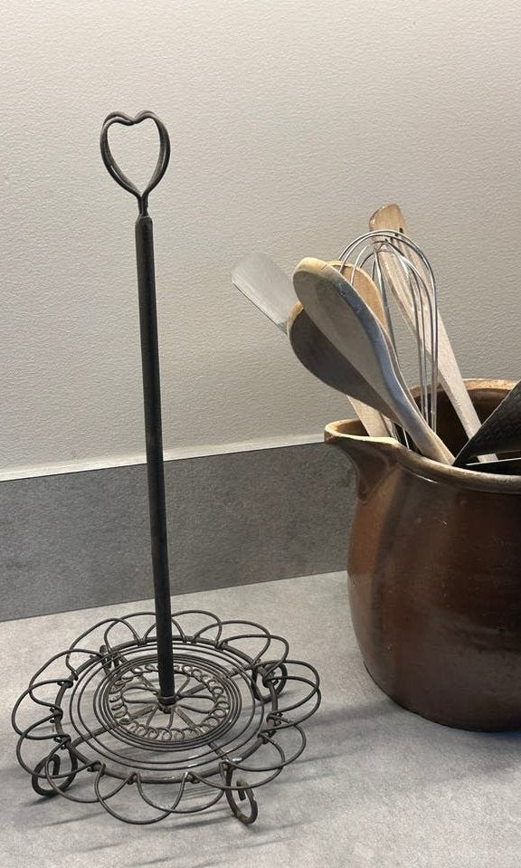 Brocante ijzeren keukenrolhouder, Ophalen of Verzenden