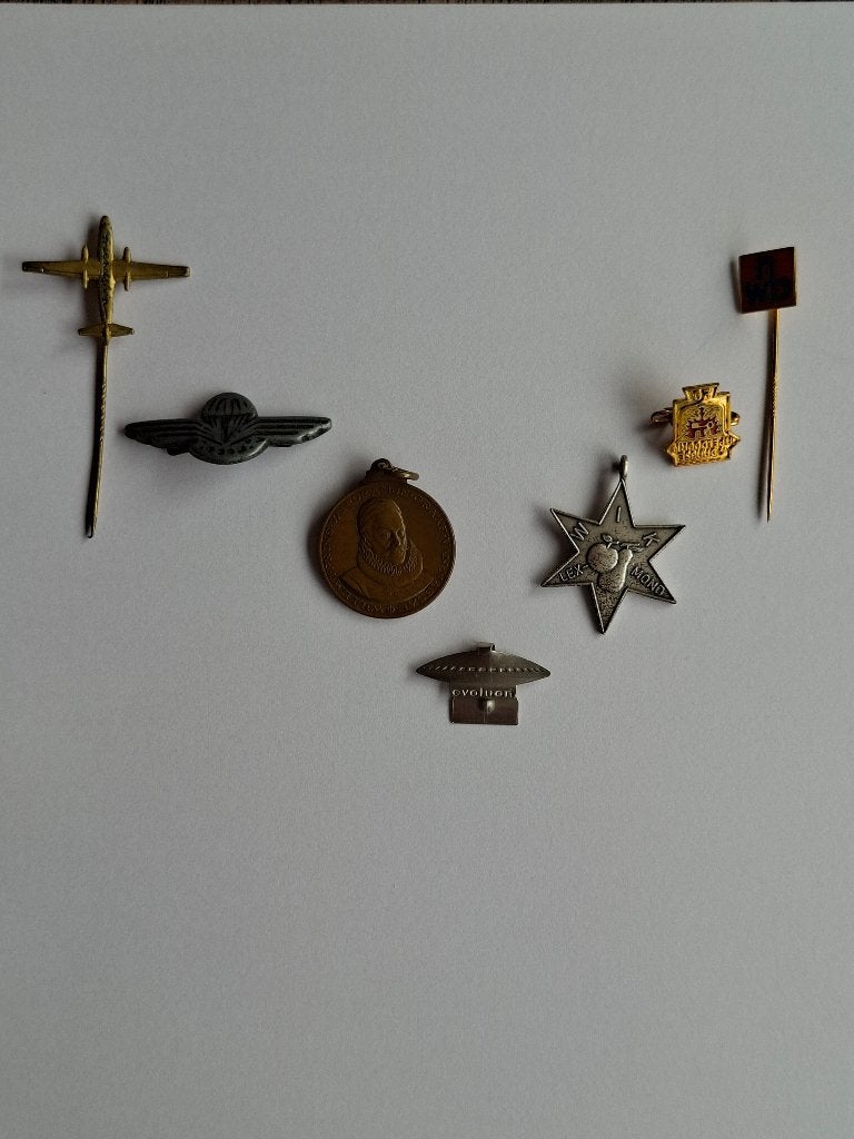 Diverse speldjesZie beschrijving. 3 euro per stuk., Ophalen of Verzenden, Gebruikt, Overige onderwerpen, Speldje of Pin