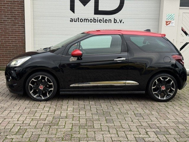 Citroen DS3 1.2 So Red - Dealer onderhouden-LED-Navi-Climate, Auto's, Dealer onderhouden, Xenon verlichting, Zwart, Origineel Nederlands