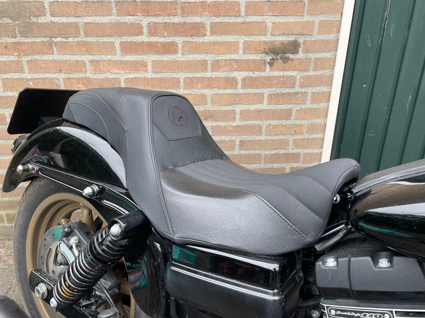 Harley Dyna (2006-2017) Custom made zadel., Motoren, Ophalen of Verzenden, Gebruikt