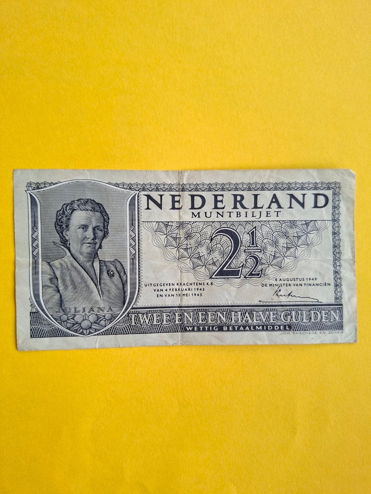 2,5 gulden Juliana uit 1949 in ZF
Serie nummer 2 ZE 042136
P, Ophalen of Verzenden, 2½ gulden, Los biljet