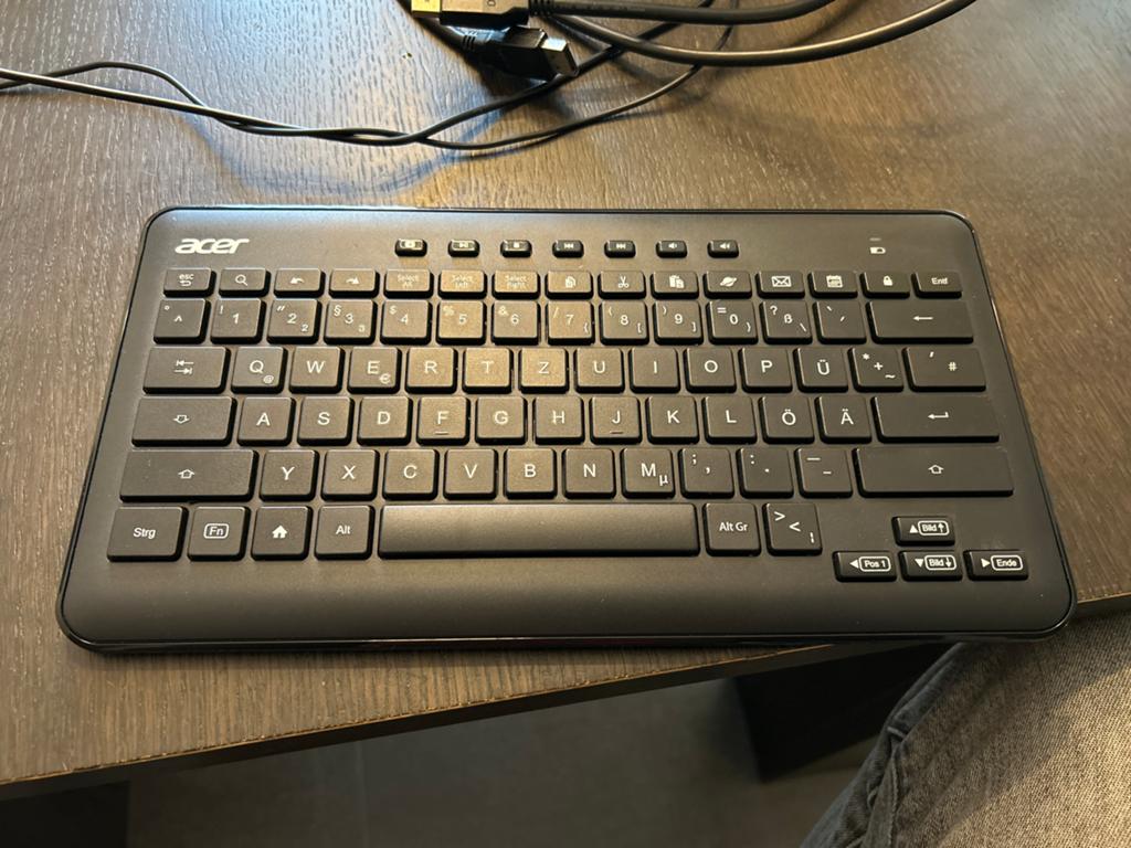 Acer draadloos Bluetooth toetsenbord KBFR51211 (dongle kwijt, Computers en Software, Ophalen of Verzenden, Qwerty, Niet werkend