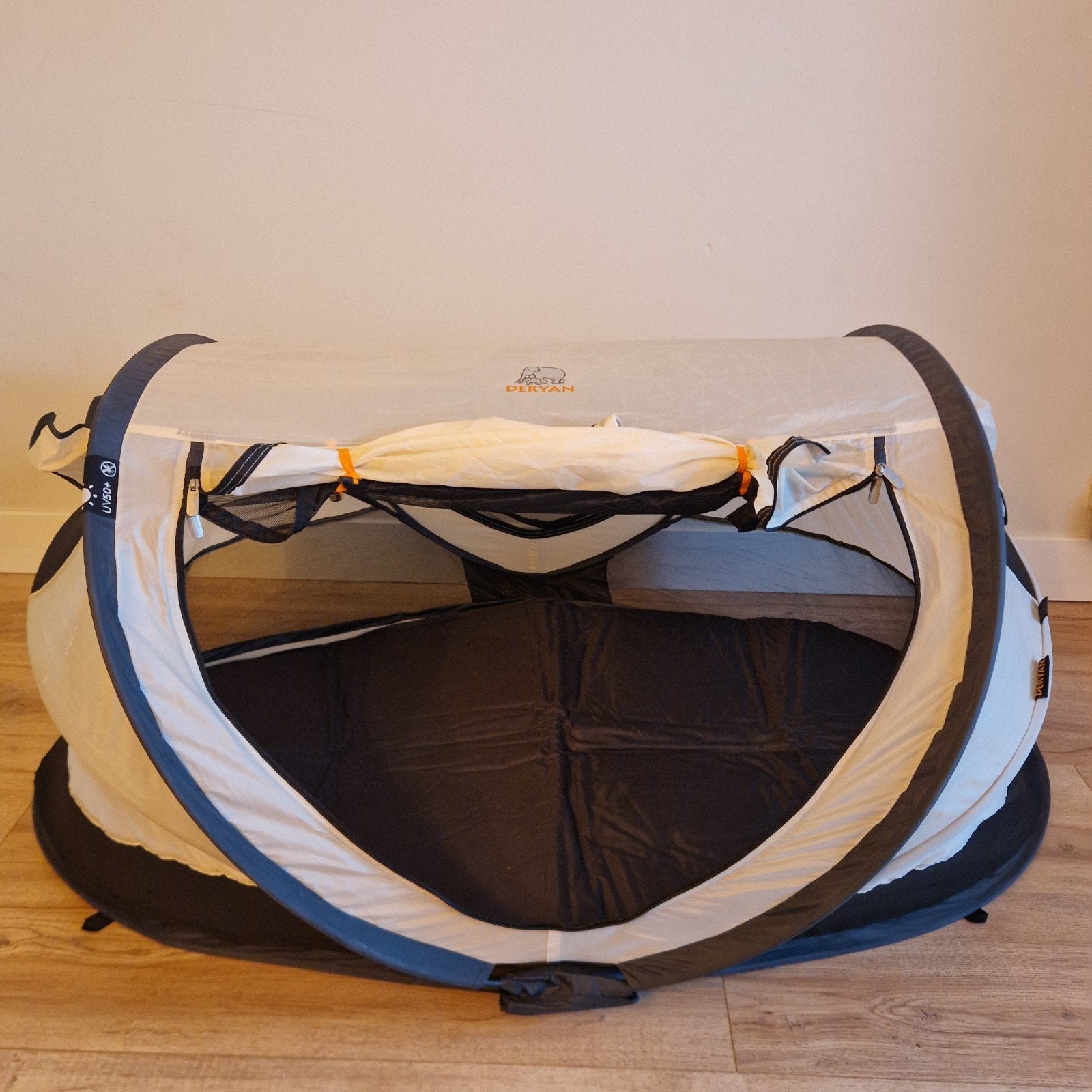 Deryan tentje met opblaasbaar matras, Ophalen