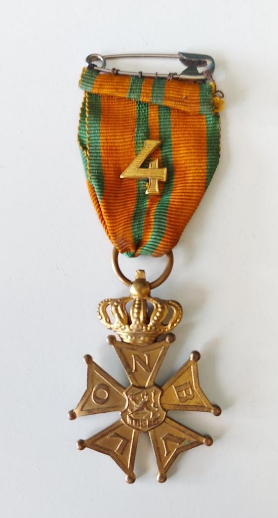 Oude medaille Nijmeegse Vierdaagse (1946), Postzegels en Munten, Penningen en Medailles, Overige materialen, Verzenden