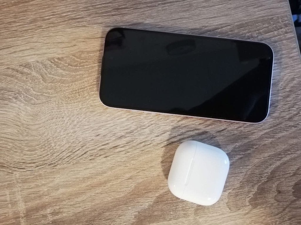 iPhone 15 128GB + AirPods 4 — 425€ (lichte onderhandeling), IPhone 15, Ophalen of Verzenden, 87 %, 128 GB