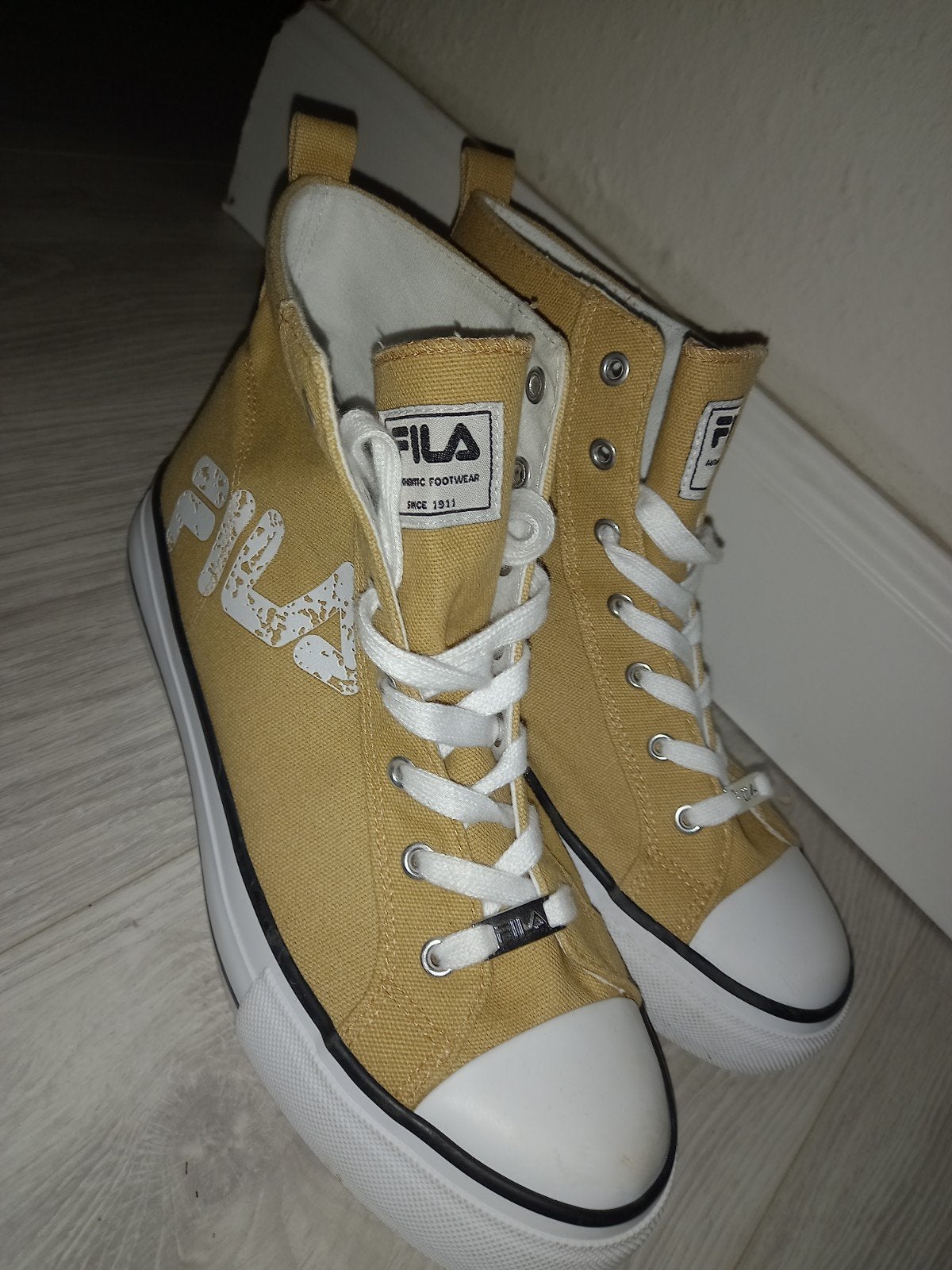 Fila sneakers maat 42, zo goed als nieuw, Ophalen of Verzenden, Zo goed als nieuw, Sneakers of Gympen