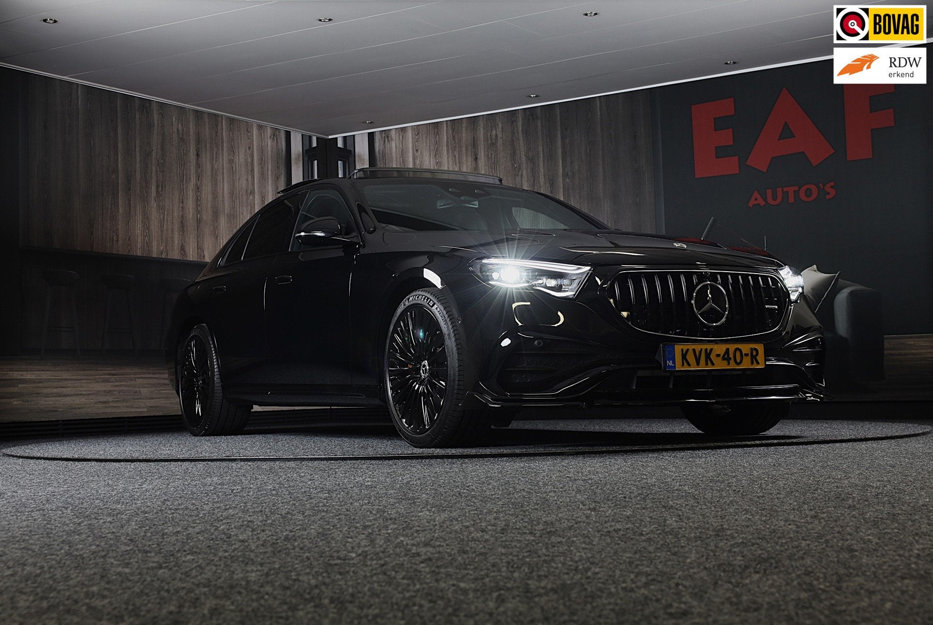 Mercedes-Benz E-klasse 300 e AMG 53 Look / Massage / Burmest, Automaat, Dealer onderhouden, Achterwielaandrijving, Gebruikt