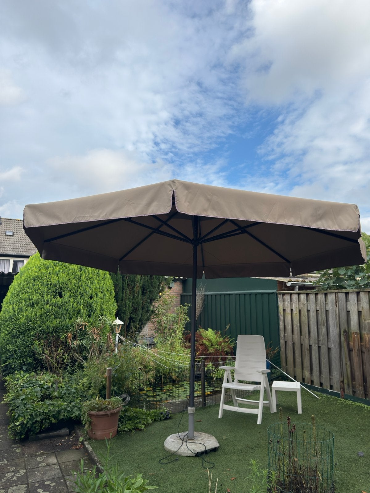 Grote parasol 4 meter met voet