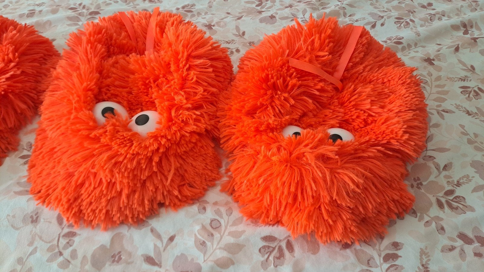 Oranje Beesie petten - 4 stuks beschikbaar, Hobby en Vrije tijd, Onbekend@voorbeeld.com, Overige typen, Onbekend, Ophalen of Verzenden