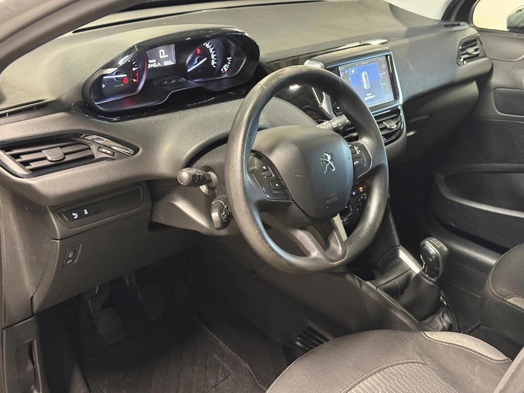Peugeot 208 1.2 82PK Blue Lion Navigatie|Led|PDC., Voorwielaandrijving, Stof, Gebruikt, 1199 cc