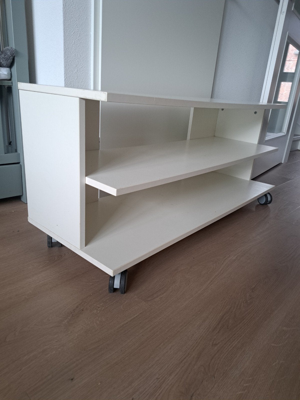Tv-kastje GRATIS OPHALEN, Ophalen