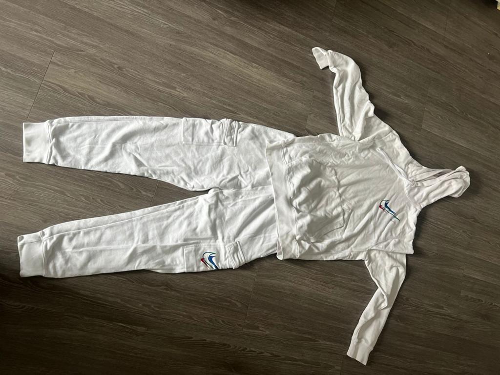 Nike trainingspak wit - Maat M, Ophalen of Verzenden, Zo goed als nieuw, Maat 38/40 (M)