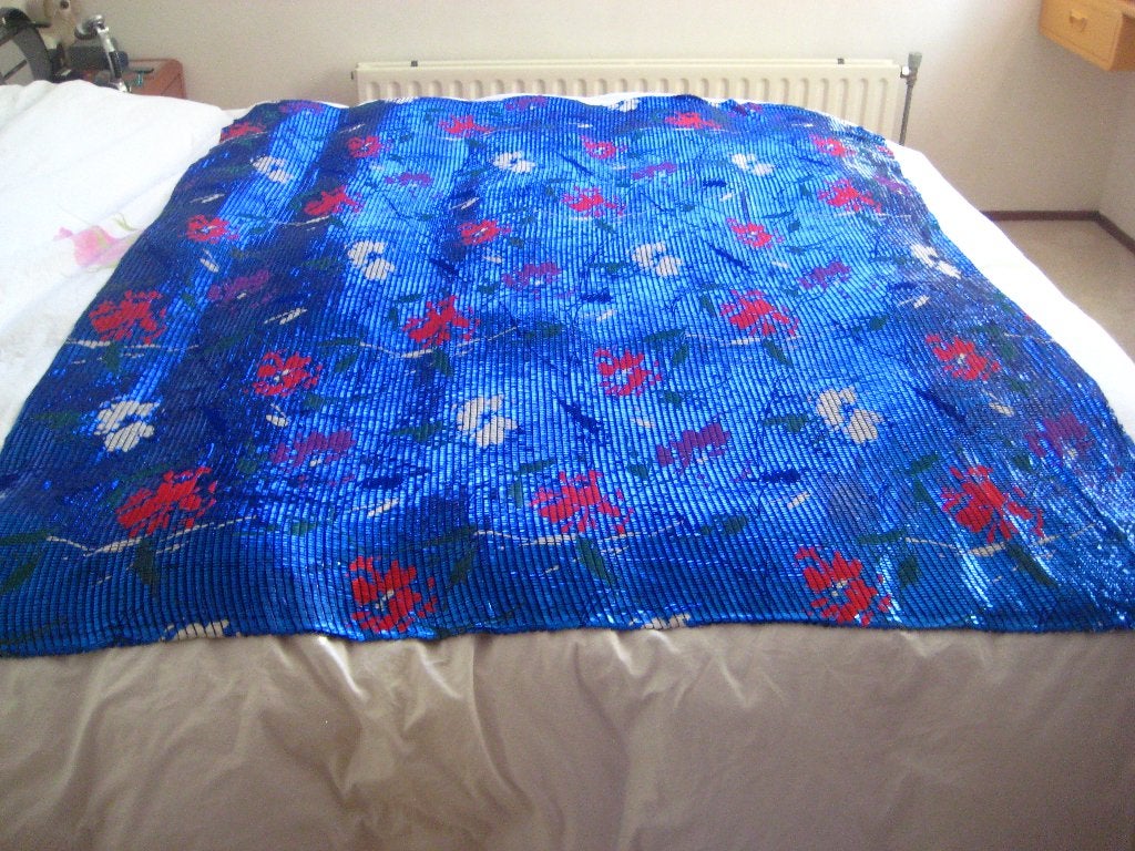 Hele aparte en unieke LAP STOF voor een feestelijke jurk rok, Blauw, 120 cm of meer, Nieuw, Ophalen of Verzenden
