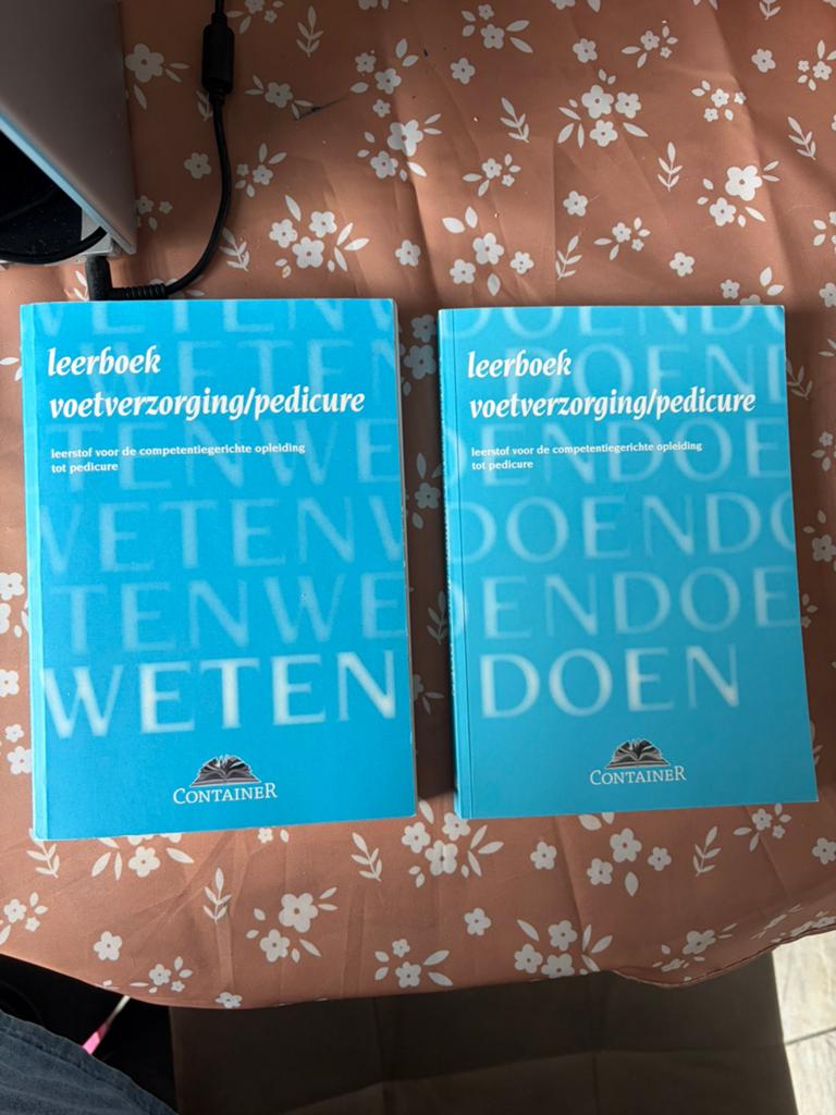 Leerboek pedicure, Boeken, Studieboeken en Cursussen, Ophalen of Verzenden, Beta, Zo goed als nieuw, HBO