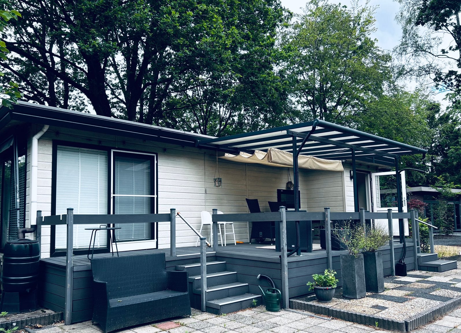 Chalet incl. inboedel en inventaris Resort Bosvallei Ede, In bos, 2 slaapkamers, Recreatiepark, Tuin