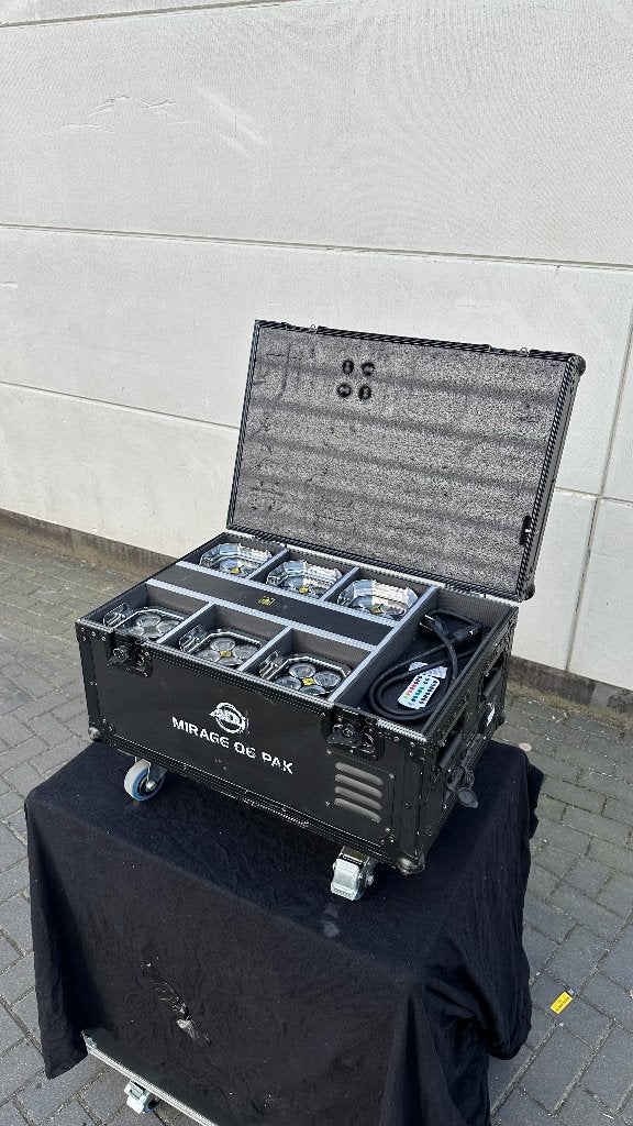 ADJ Mirage Q6 Pak set van 6 stuks incl. flightcase, Ophalen, Zo goed als nieuw, Licht, Geluidgestuurd