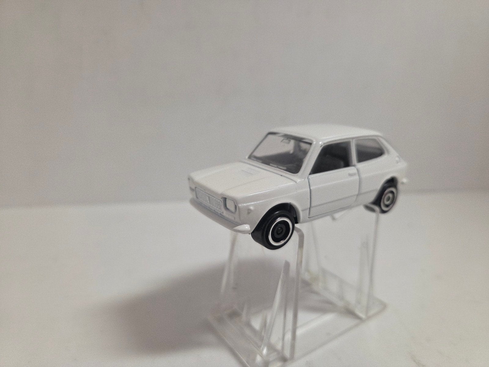 Auto Pilen Seat 127 1:43, Hobby en Vrije tijd, Modelauto's | 1:43, Overige merken, Auto, ., Ophalen of Verzenden