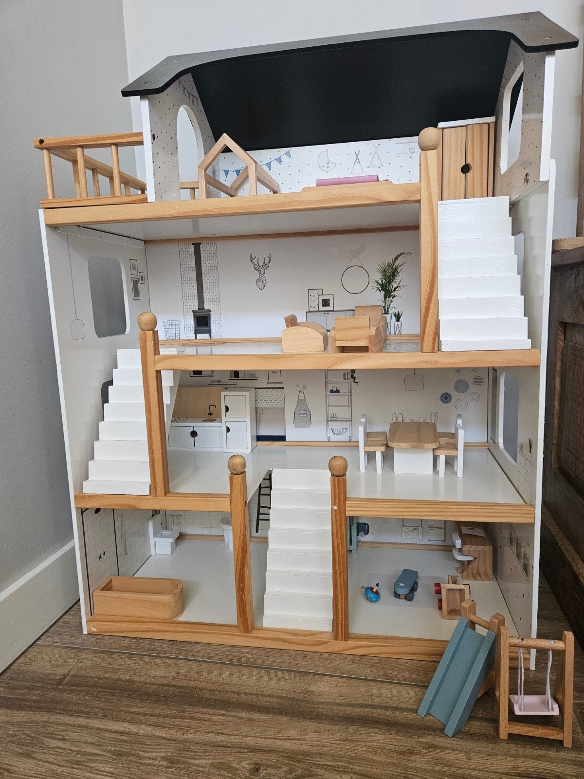 Groot Houten Poppenhuis met Meubels - Petite Amélie, Ophalen, Gebruikt, Poppenhuis