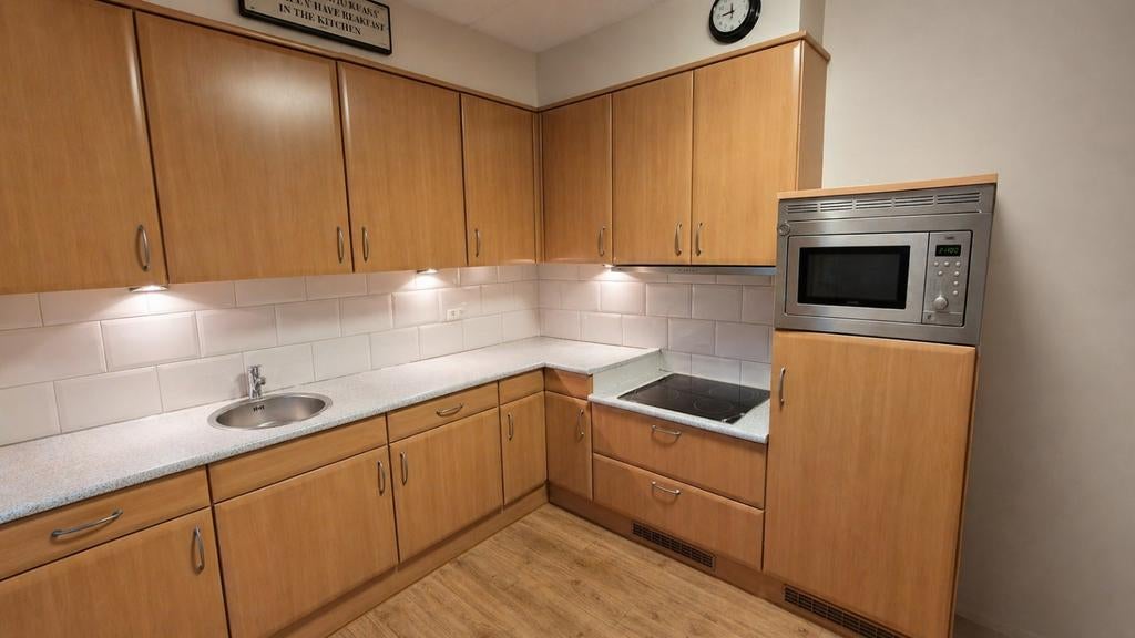 Gratis hoekkeuken, Huis en Inrichting, Keuken | Complete keukens, Ophalen of Verzenden, Gebruikt, Hoekkeuken