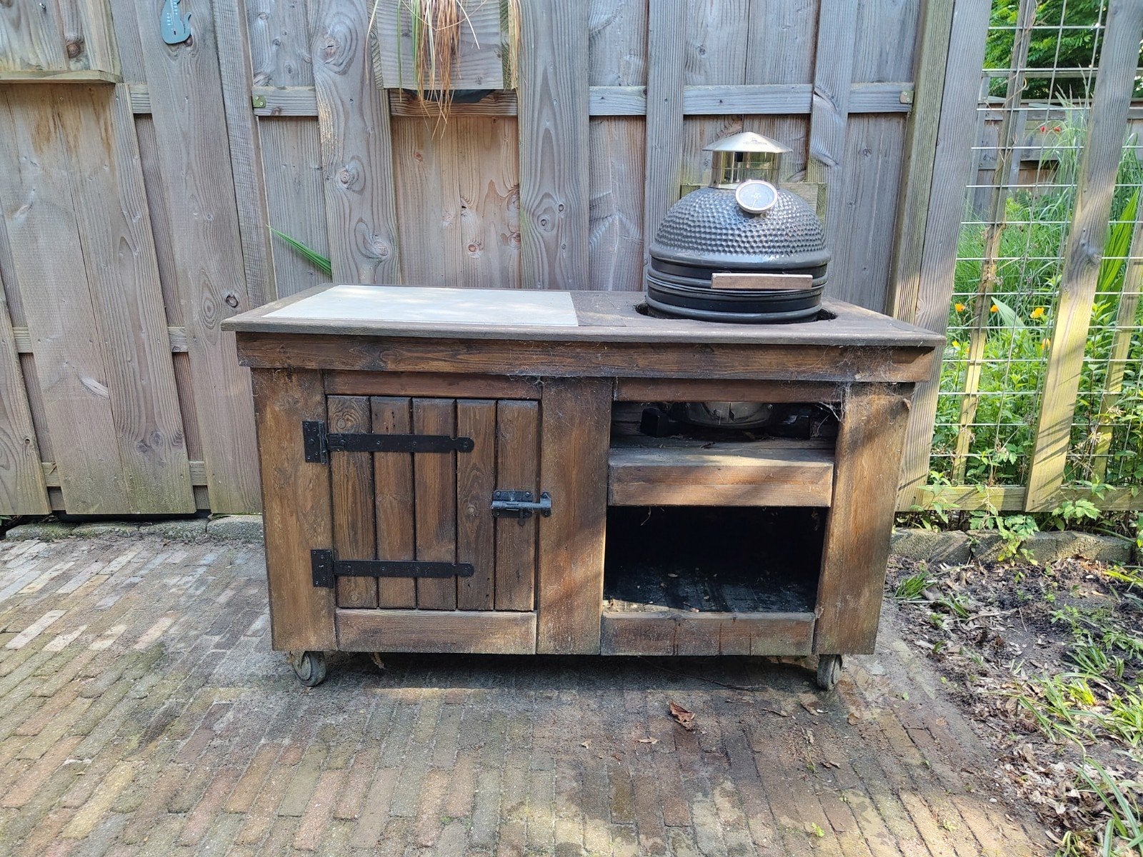 Buitenkeuken voor kleine kamado (bijv. grill Guru compact.), Tuin en Terras, Buitenkeukens, Ophalen, Gebruikt