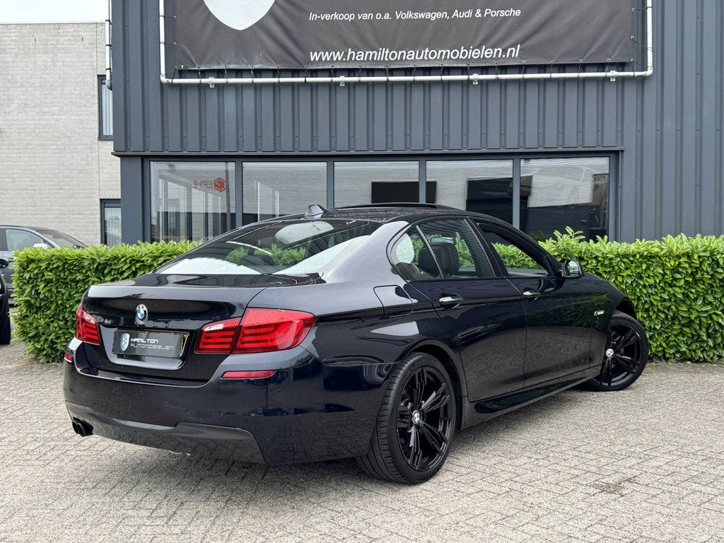 BMW 5 Serie 528i 245pk M-Sportpakket Schuifdak Nl Auto!, Euro 5, Achterwielaandrijving, Gebruikt, Zwart