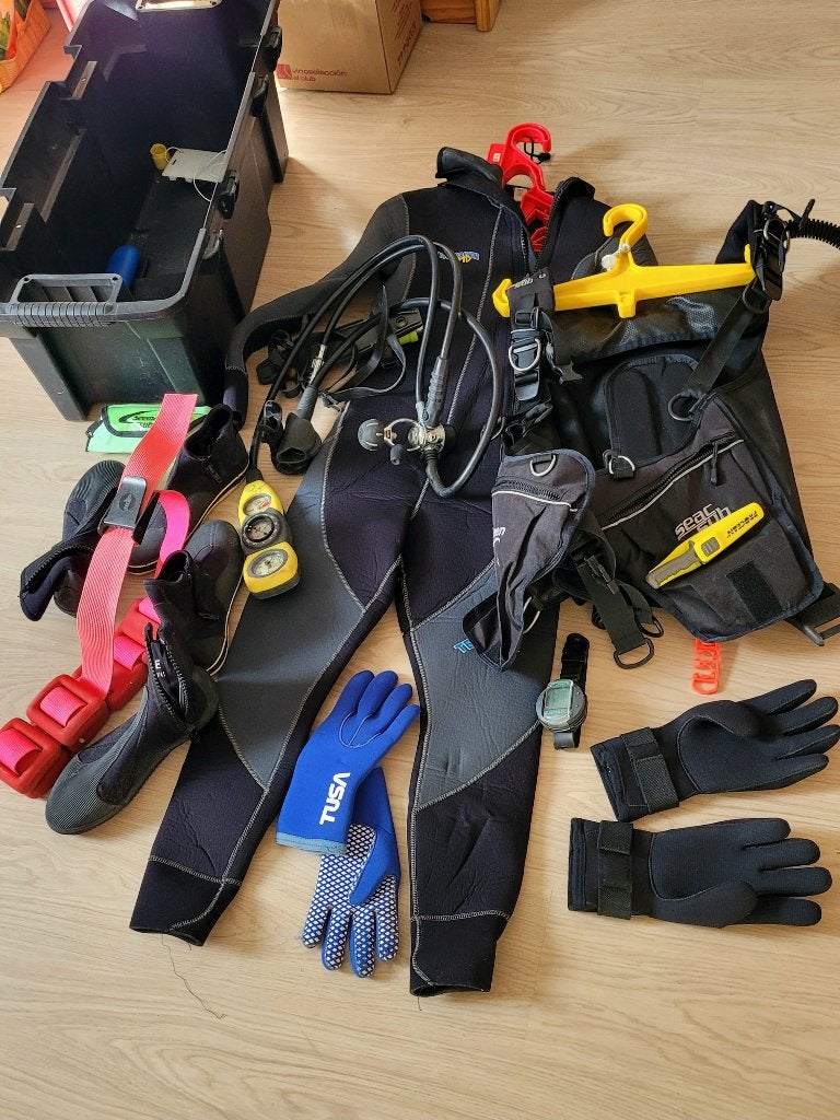 Duikset dames maat 40, Watersport en Boten, Duiken, Ophalen of Verzenden, Zo goed als nieuw, Duikpak