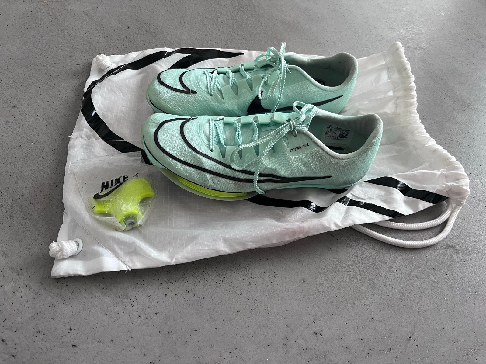 Nike Air Zoom Maxfly mt 40 - 1 seizoen gebruikt, Sport en Fitness, Loopsport en Atletiek, Gebruikt, Spikes, Hardlopen, Nike, Ophalen of Verzenden