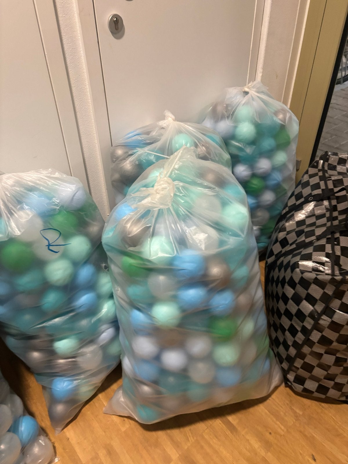 6 zakken vol ballenbak ballen - Zo goed als nieuw, Ophalen of Verzenden, Zo goed als nieuw, Jongen of Meisje