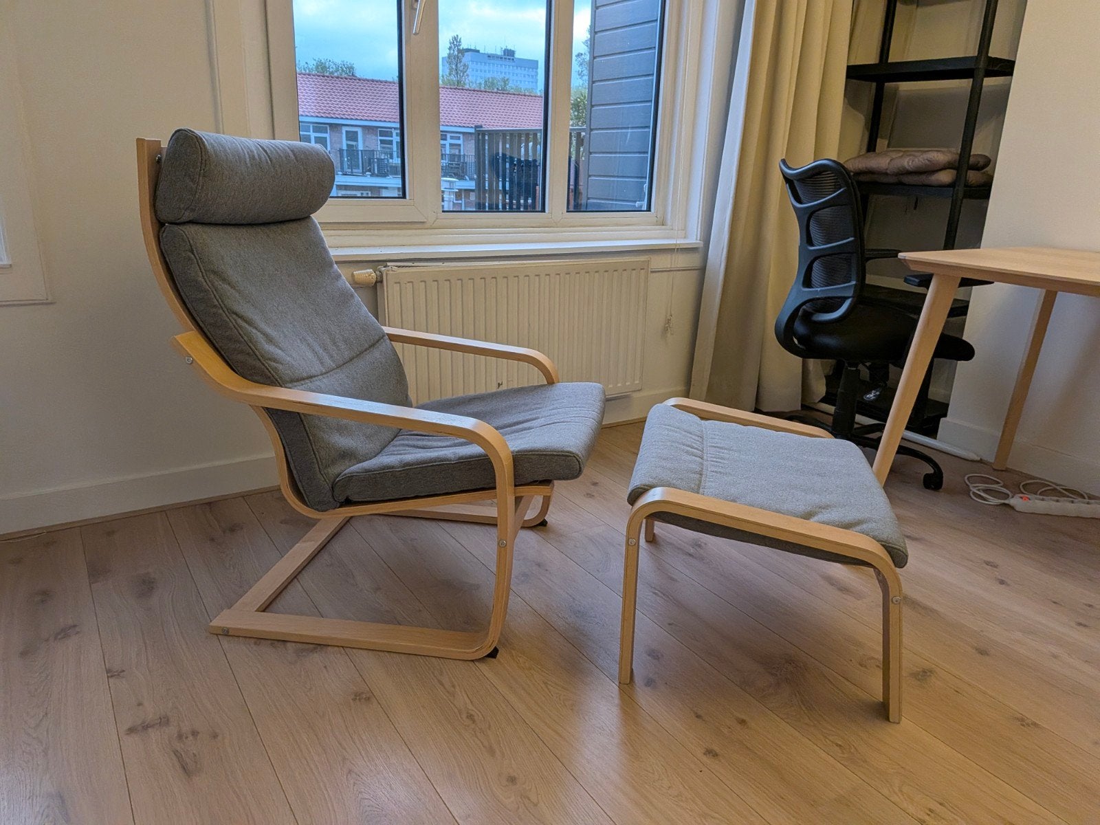IKEA POANG chair and matching footstool, Ophalen, Zo goed als nieuw, 75 tot 100 cm, Stof