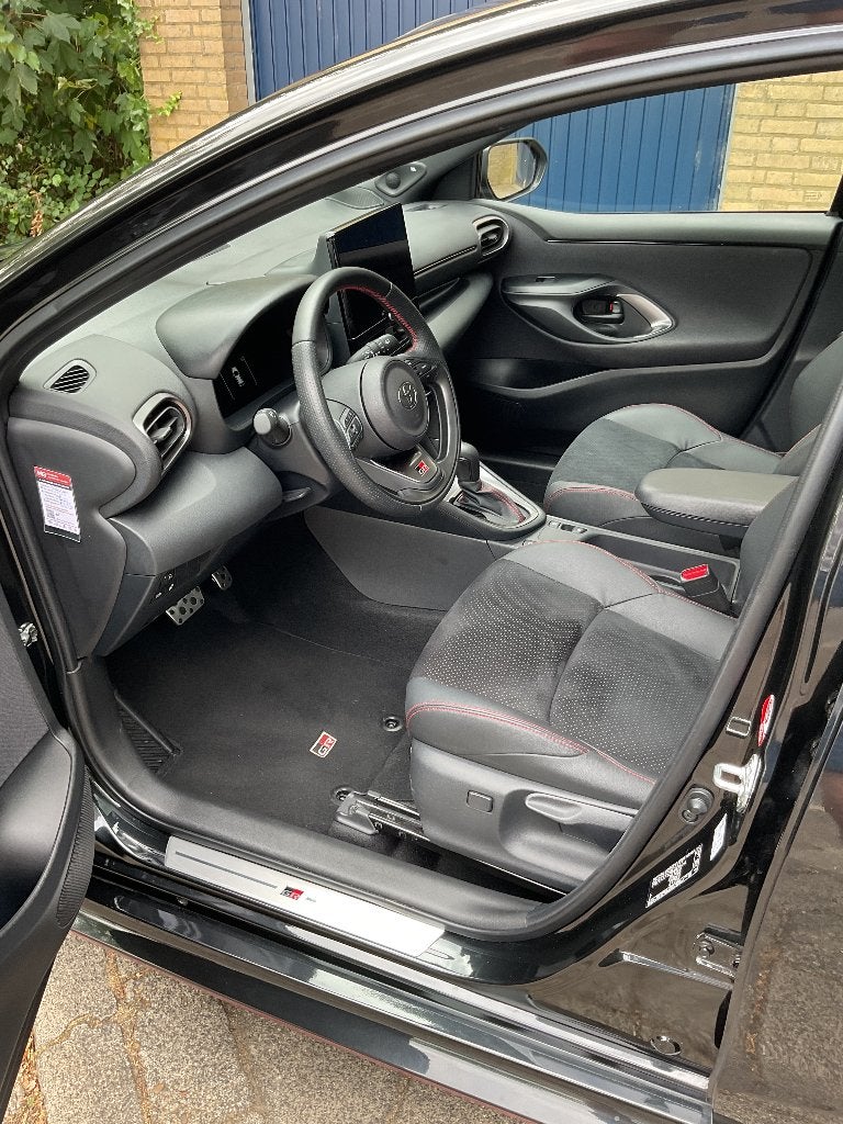 Foto 14 van Toyota Yaris 1.5 Hybrid 116pk CVT 2024 Zwart