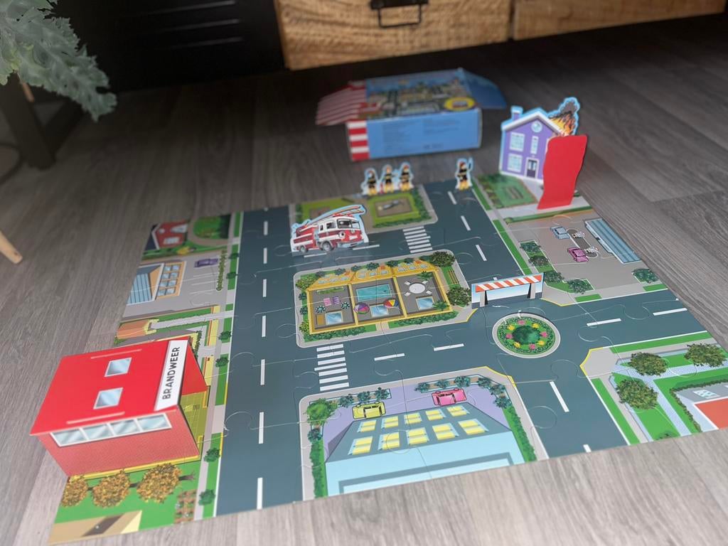 Brandweerauto 3D vloer puzzel, Ophalen, 10 tot 50 stukjes, Zo goed als nieuw