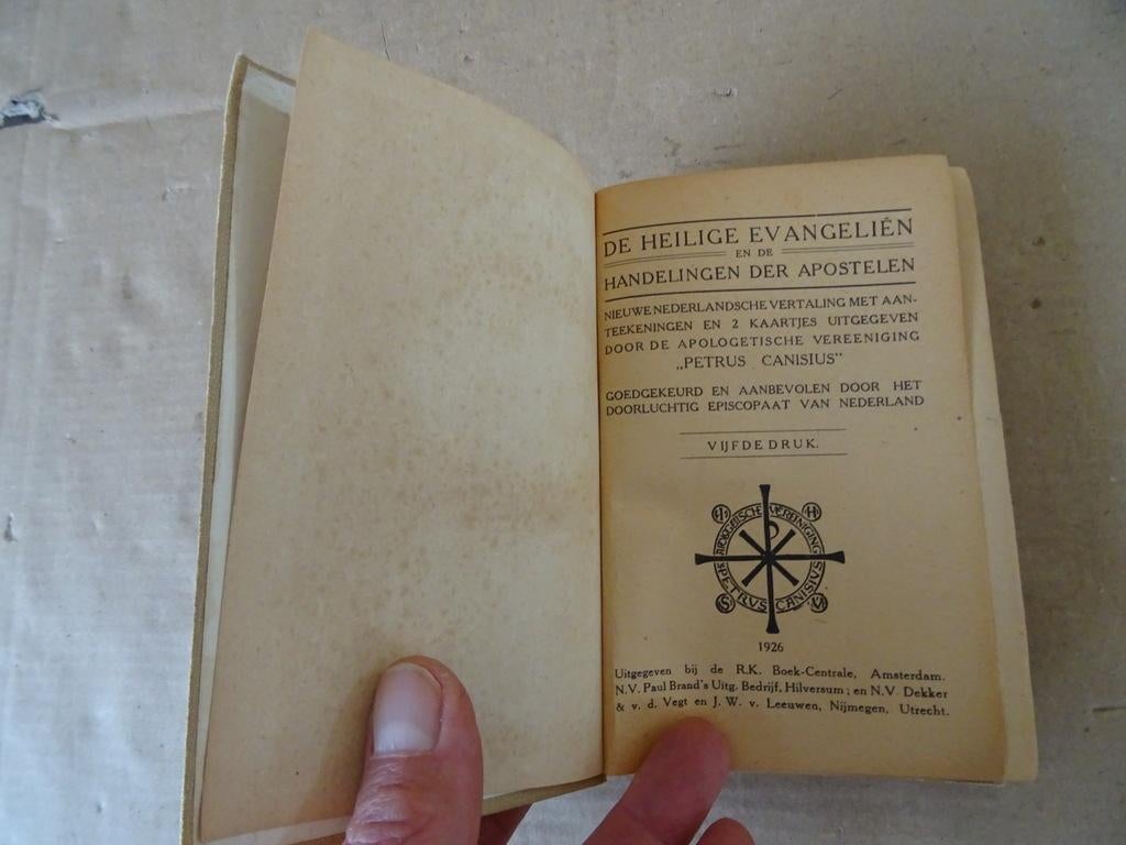 De Heilige Evangeliën en de handelingen der apostelen 1926, Boeken, Gelezen, Ophalen of Verzenden, Christendom | Katholiek, Petrus Canisius-Vereniging