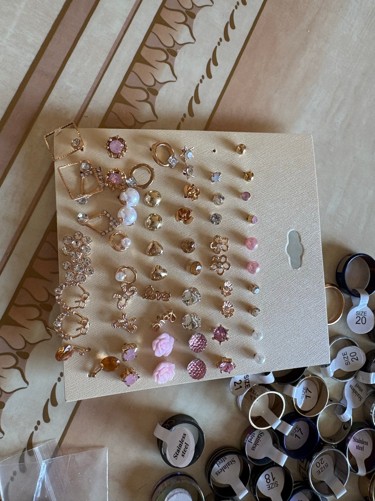 Partij oorbellen en ringen cadeau zakjes, Met kristal, Overige materialen, Overige kleuren, Nieuw