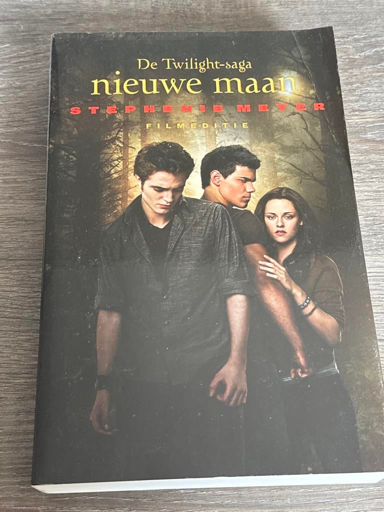 De Twilight-saga: Nieuwe Maan - Stephenie Meyer Filmeditie, Ophalen of Verzenden, Gelezen, Nederland