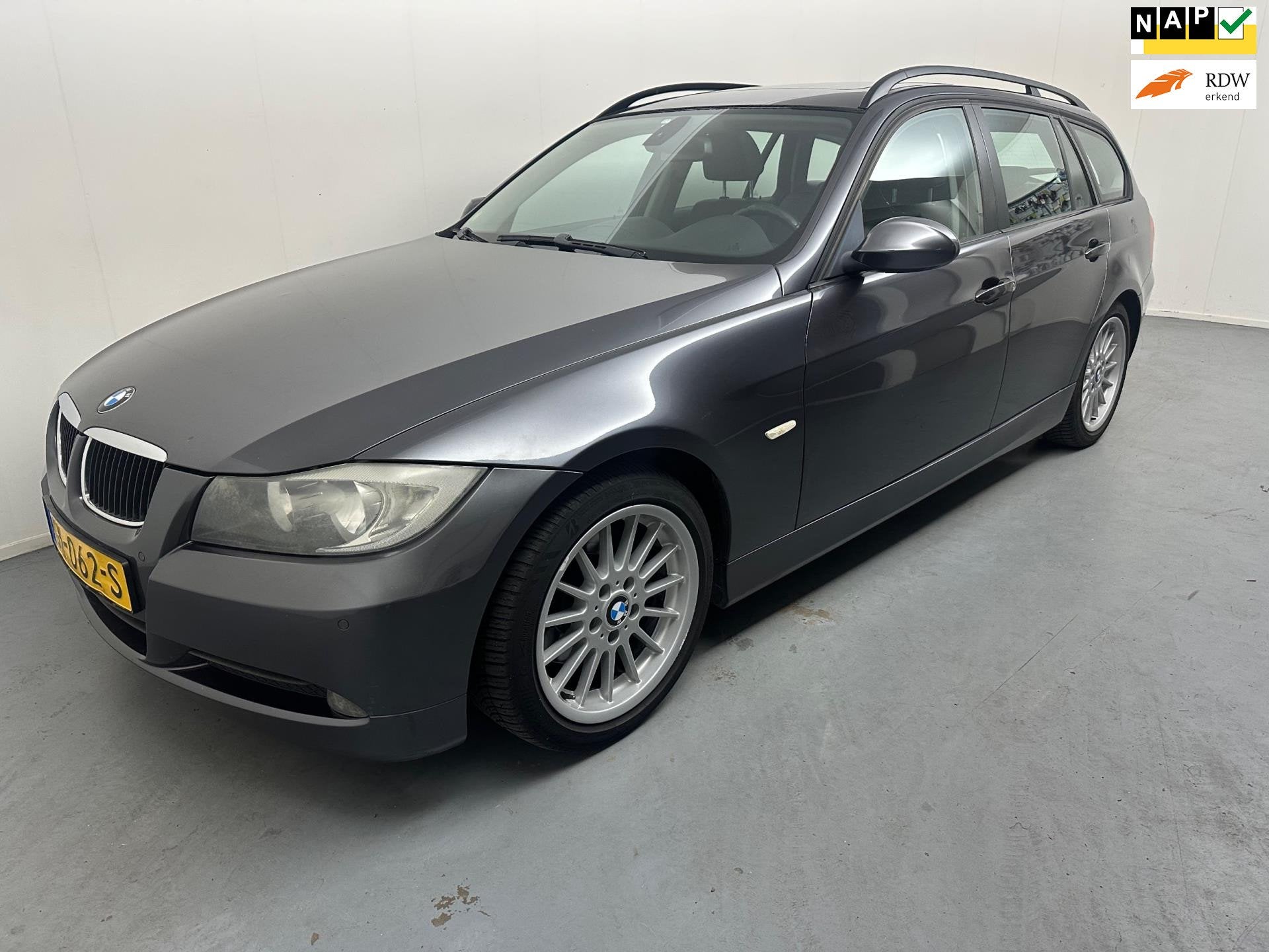 BMW 3-serie Touring 320i Touring # Cardan KAPOT # Automaat #, Automaat, 4 cilinders, 1435 kg, Leder