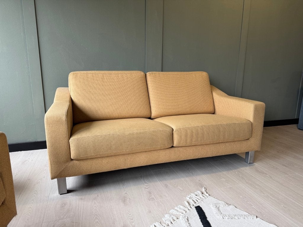 Leolux Antonia 2-zits + fauteuil | Okergeel | Zeer netjes, Huis en Inrichting, Info@leolux.nl, 150 tot 200 cm, Driepersoons, 75 tot 100 cm