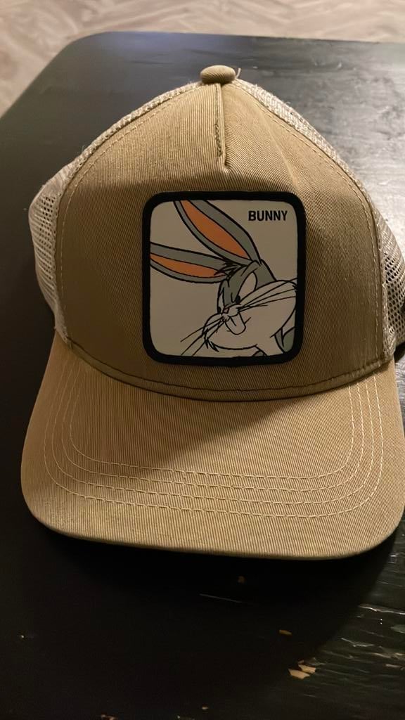 Looney tunes bugs bunny pet, Ophalen of Verzenden, Zo goed als nieuw