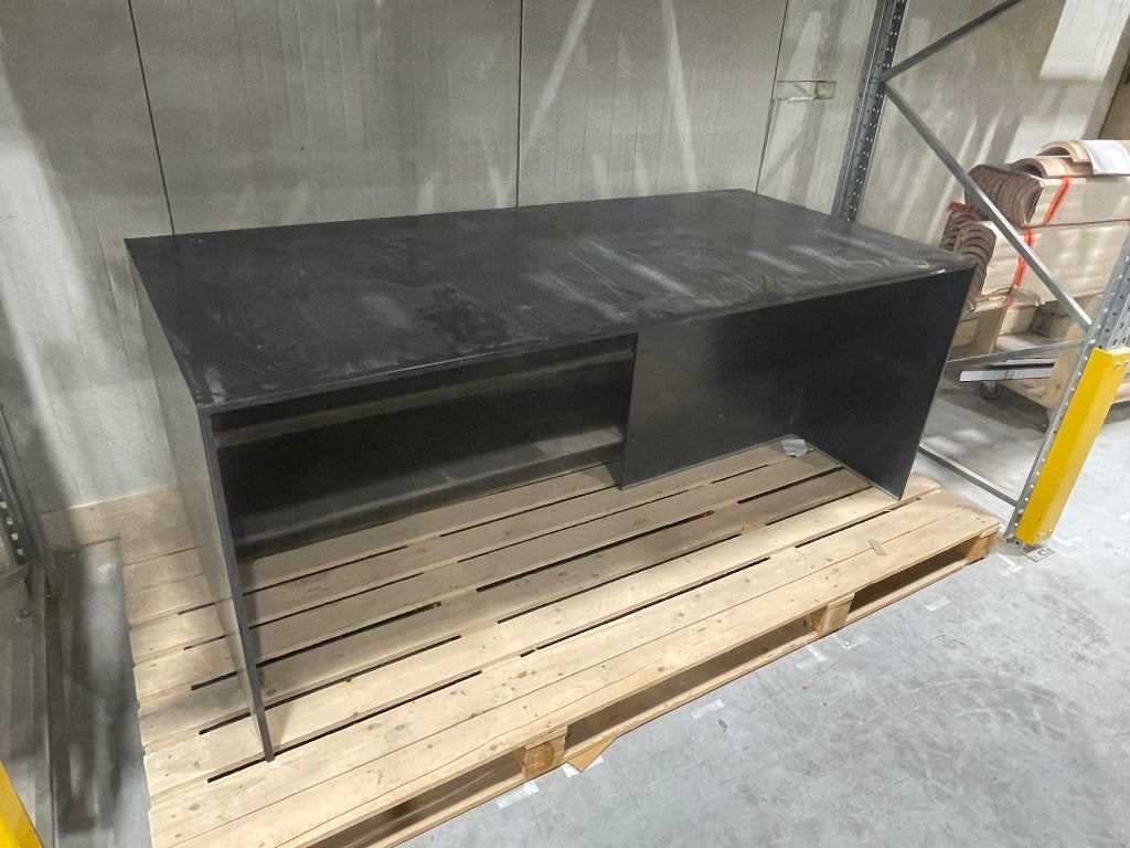 Stalen tafel met legplanken, Huis en Inrichting, Bureaus, Ophalen, Gebruikt, 95 cm, Metaal