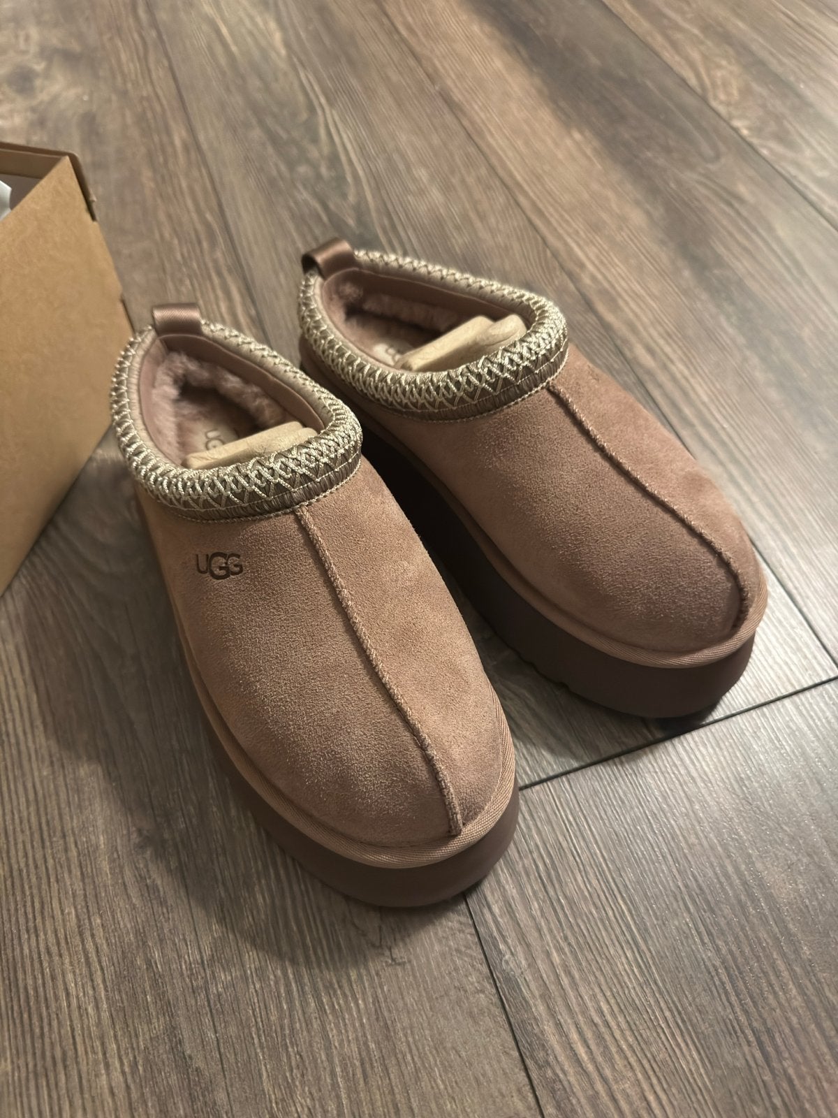 Nieuwe UGG Tasmans in maat 37 - Bruin, Ophalen of Verzenden, Nieuw, Bruin, Instappers