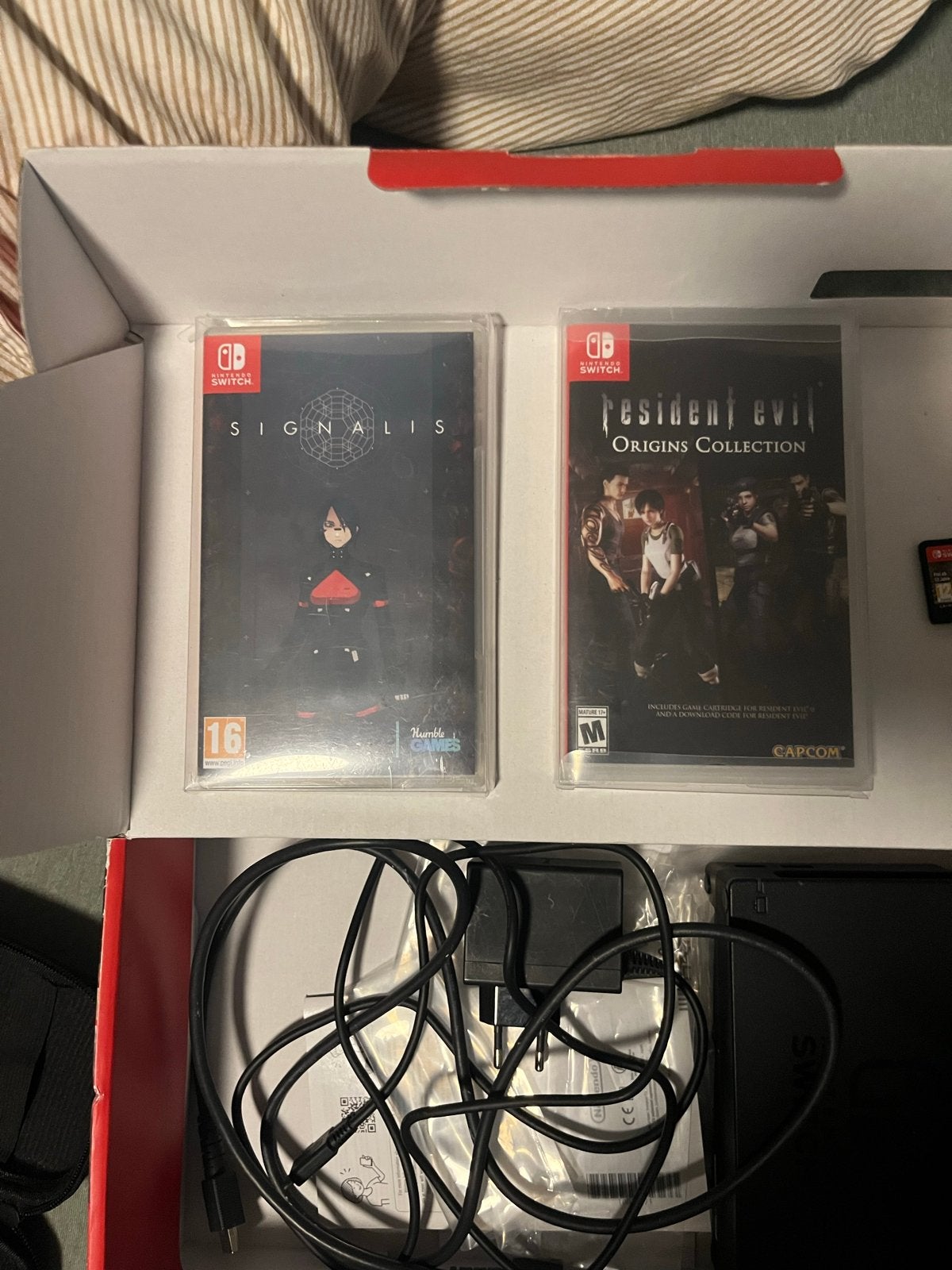 Nintendo Switch in zeer goede staat met 3 games en kabels, Met games, Met 2 controllers, Ophalen of Verzenden, Zo goed als nieuw