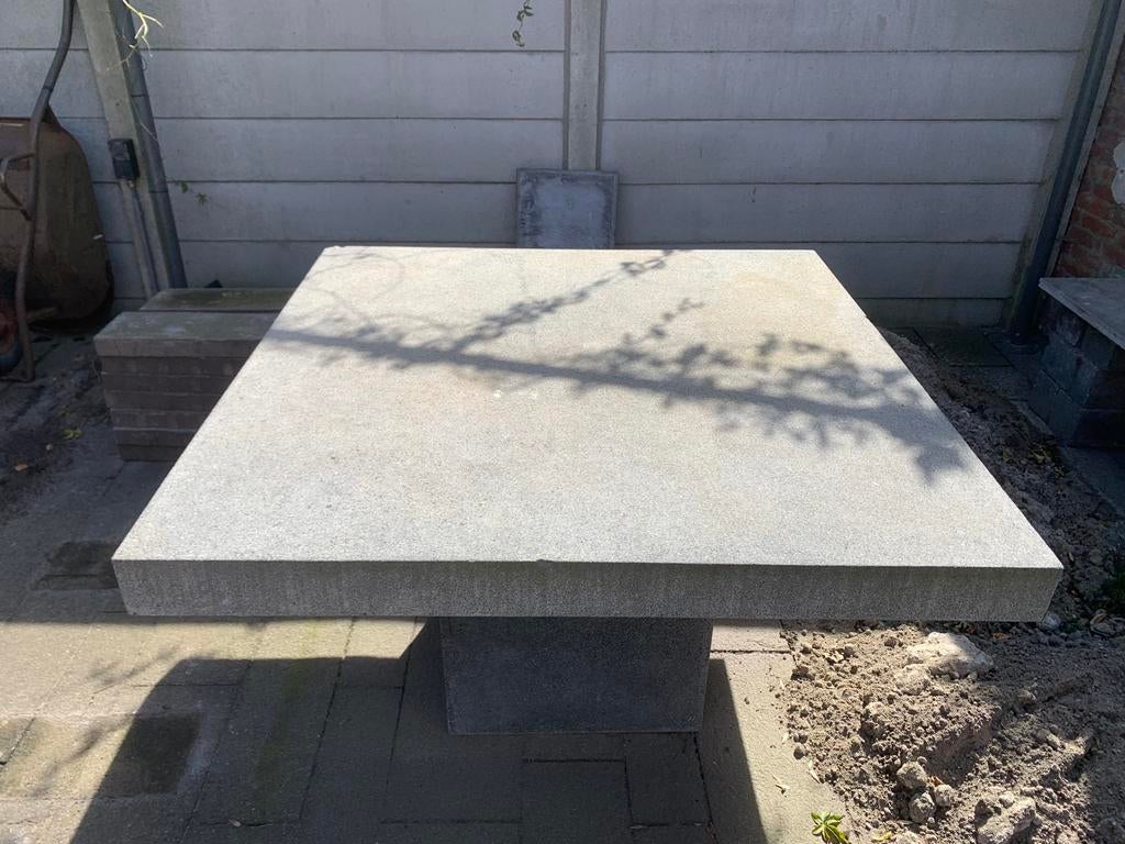 Betonnen tuintafel, Tuin en Terras, Tuintafels, Ophalen, Zo goed als nieuw, Vierkant, Overige materialen